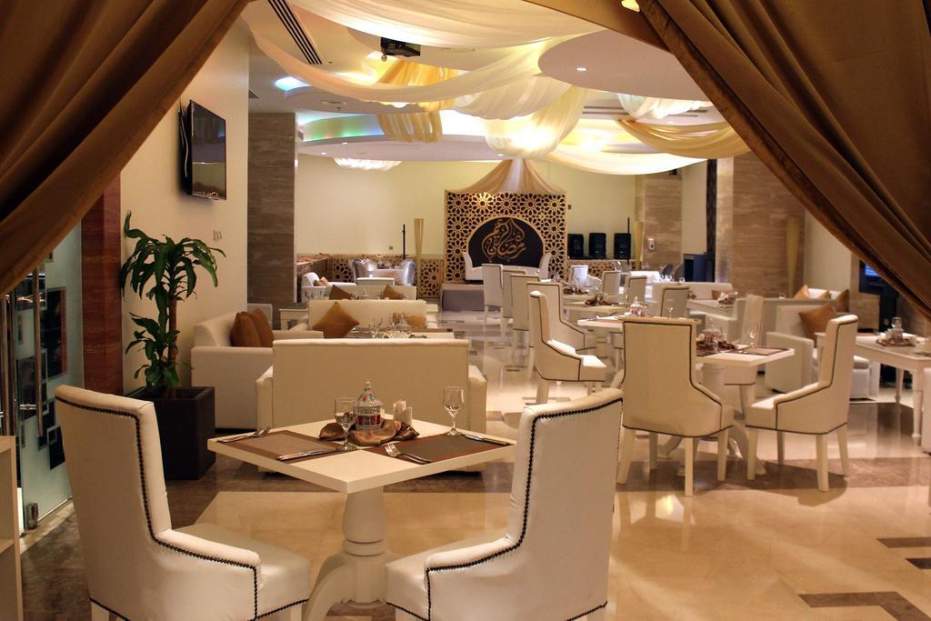 The Royal Riviera Hotel Doha Exterior foto